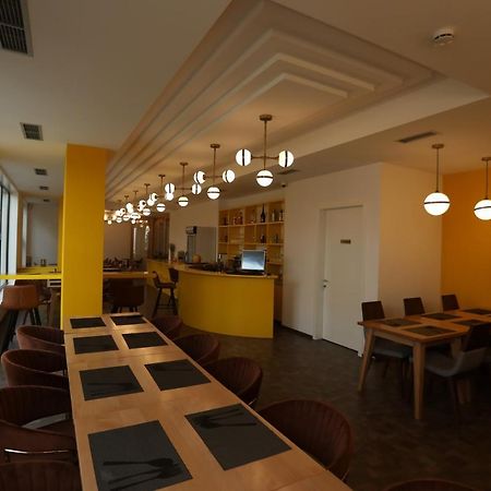 Hotel Elite Pogradec Exteriér fotografie