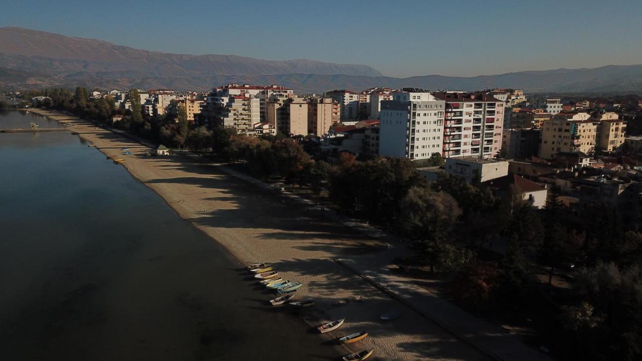 Hotel Elite Pogradec Exteriér fotografie
