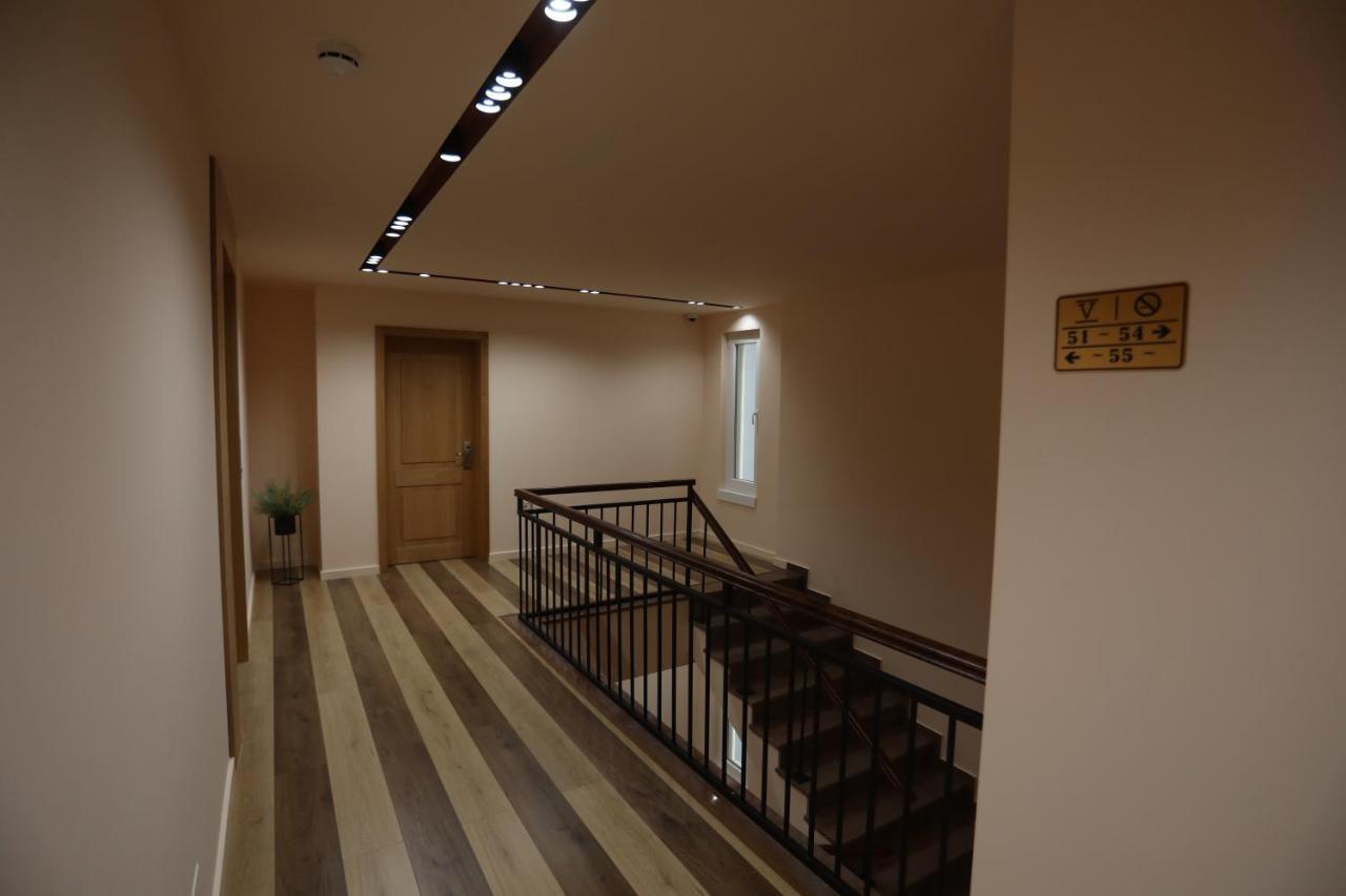 Hotel Elite Pogradec Exteriér fotografie