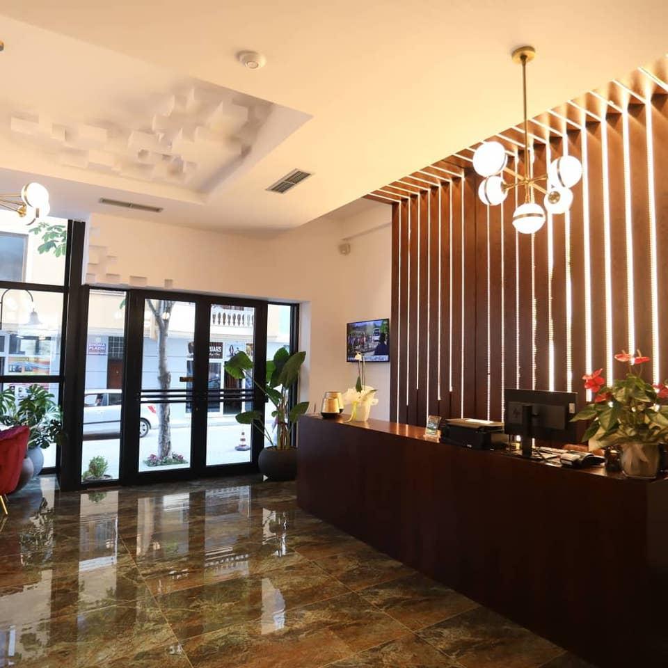 Hotel Elite Pogradec Exteriér fotografie